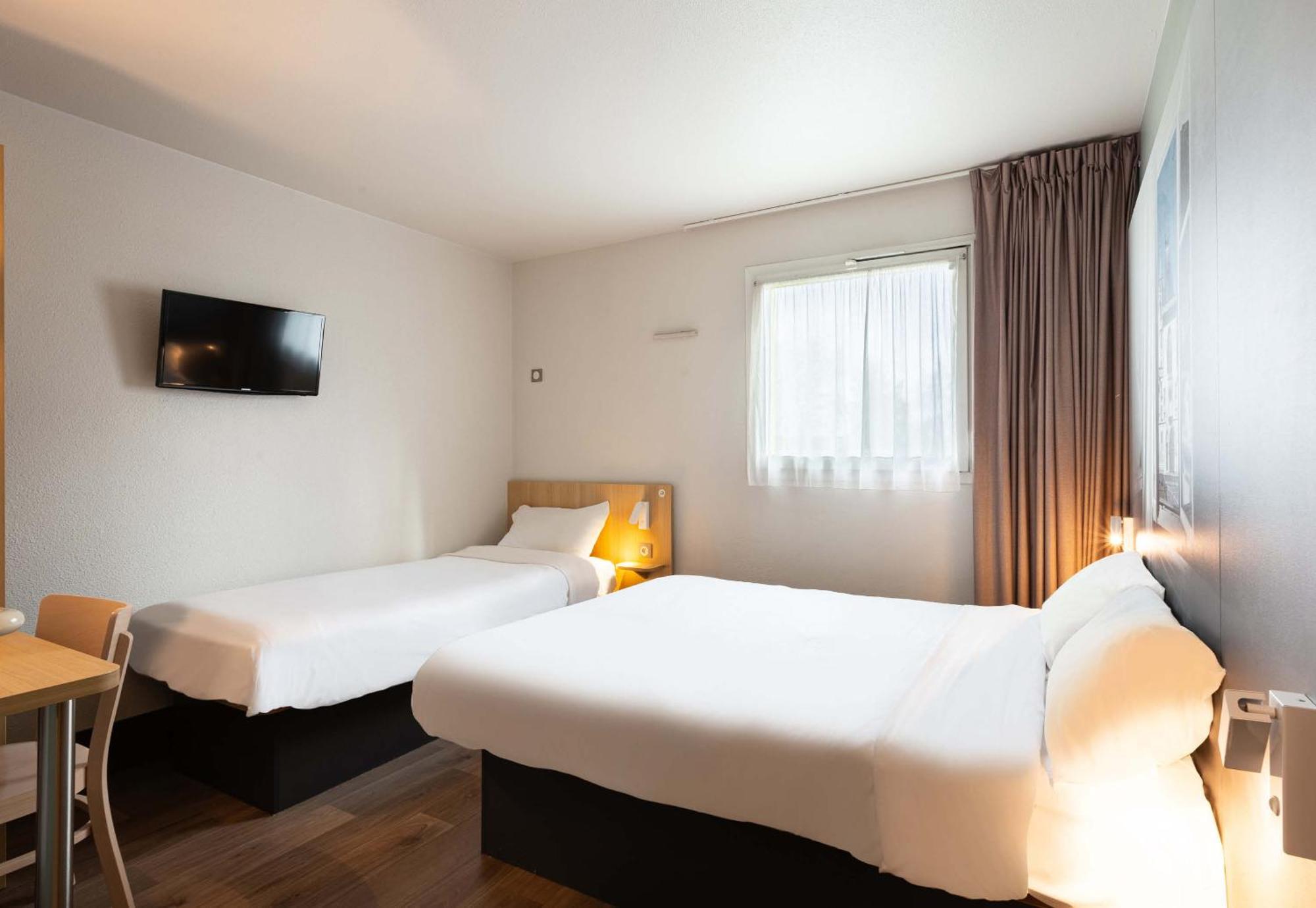 B&B Hotel Bourges 2 Bagian luar foto